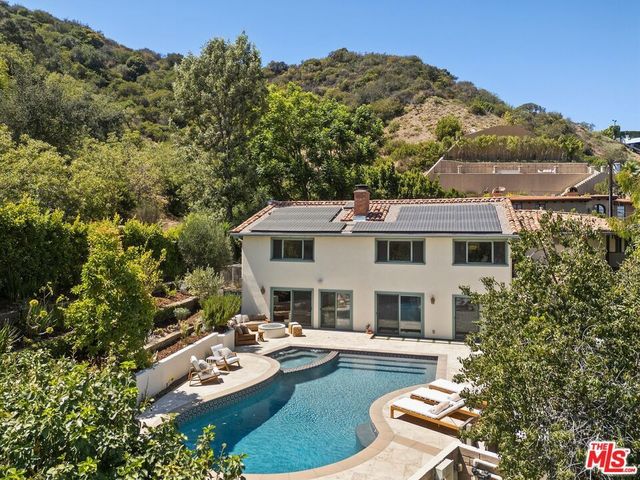 9830 Beeson Drive, Los Angeles