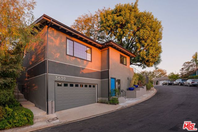 3639 Roderick Road, Los Angeles