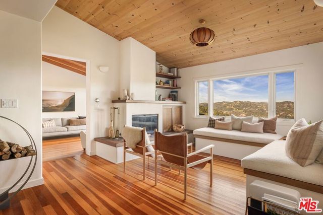 20155 Observation Drive, Topanga