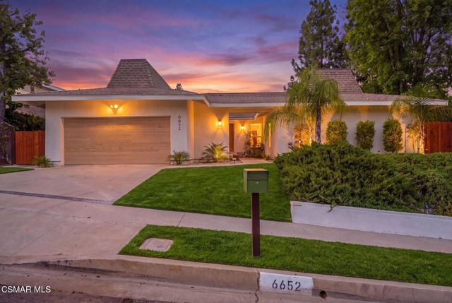 6652 Daryn Drive, West Hills