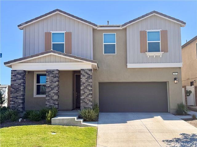585 Bacon Ridge, Rialto