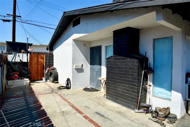 1833 Aileron, La Puente