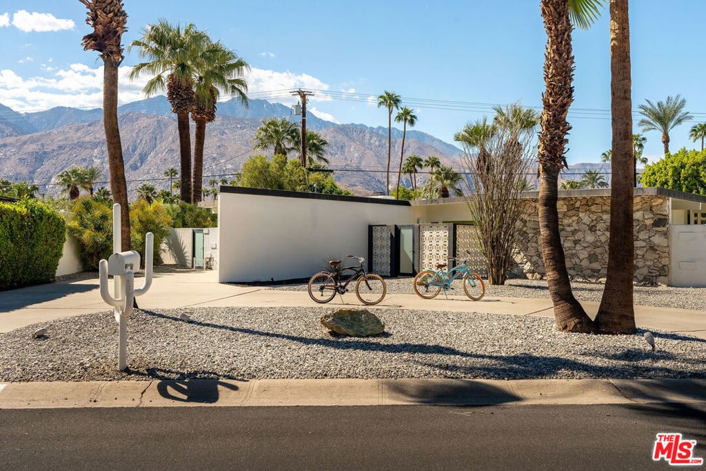275 N Michelle Road, Palm Springs