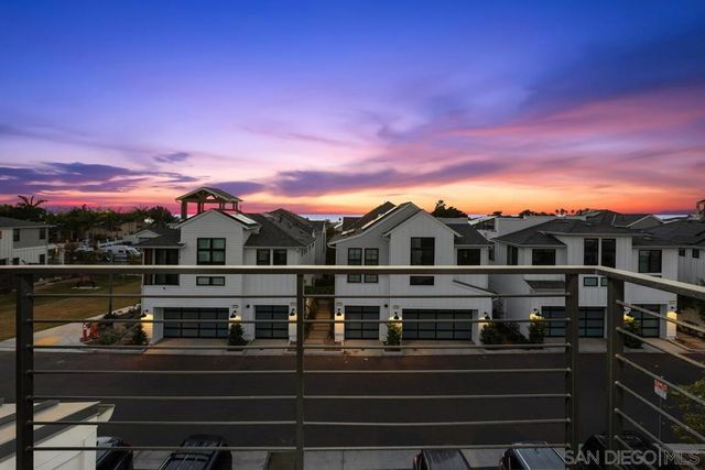 1600 San Remo Pl # 104, Encinitas