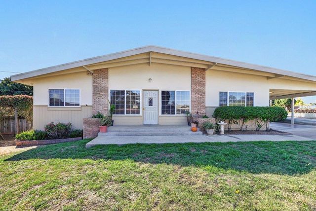 24 Verde Way, Royal Oaks