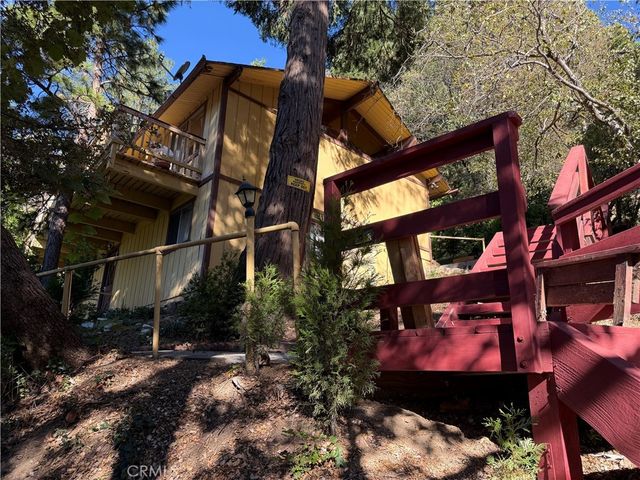 23764 Zuger Drive, Crestline