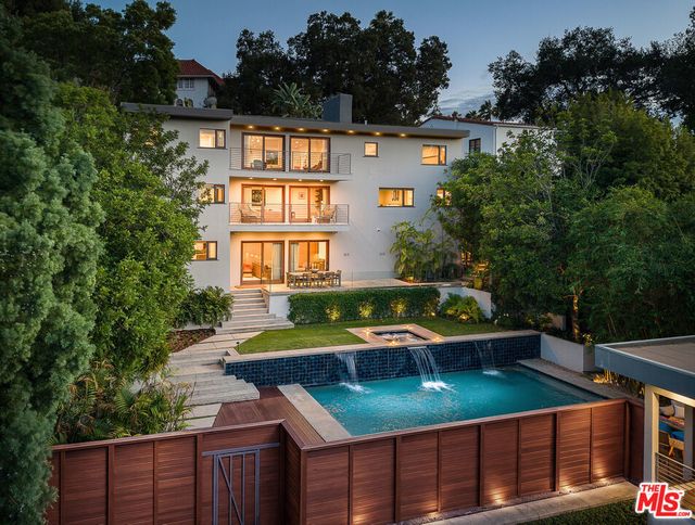 2035 De Mille Drive, Los Angeles
