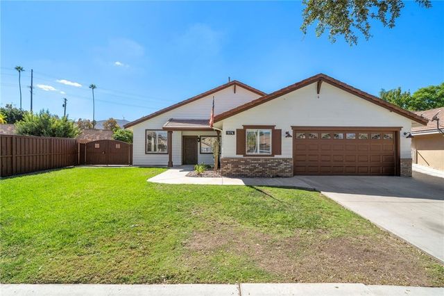 974 Silvercreek Road, Corona