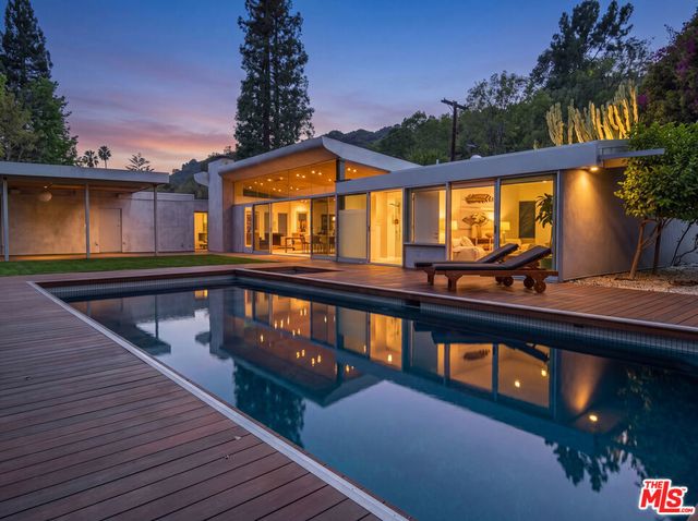 2538 Hutton Drive, Beverly Hills