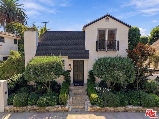 8266 Clinton Street, Los Angeles