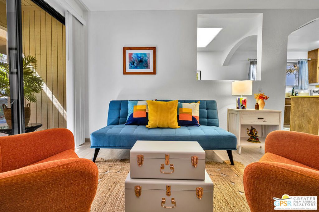 675 N Los Felices Circle # #j119, Palm Springs