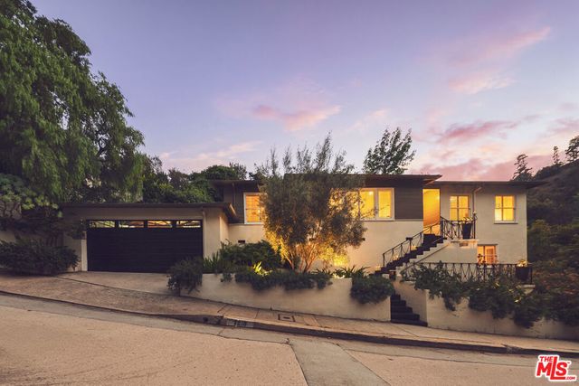 7218 La Presa Drive, Los Angeles