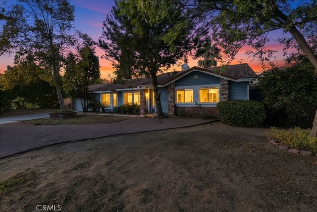 25414 Kalmia, Moreno Valley
