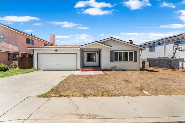 44117 Parkview Lane, Lancaster