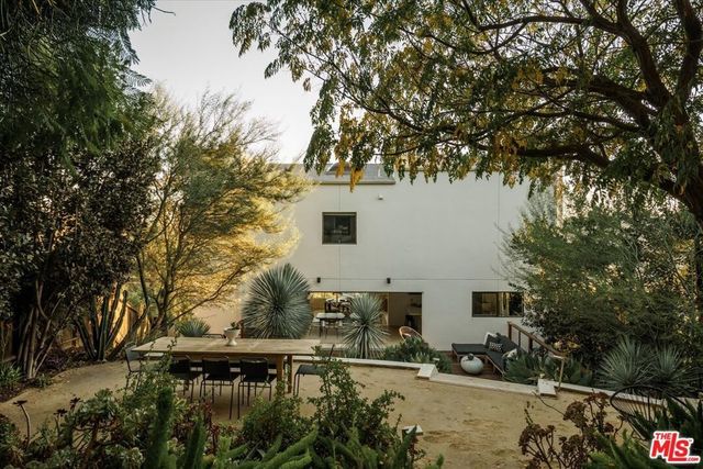 3561 Tacoma Avenue, Los Angeles