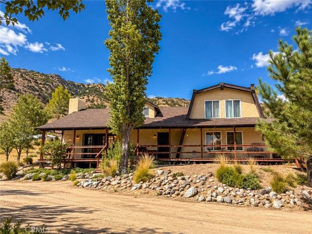 483 Castac View, Lebec