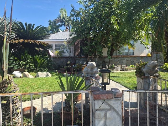 813 8th, San Fernando