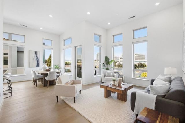 708 Thayer Lane # 403, Foster City