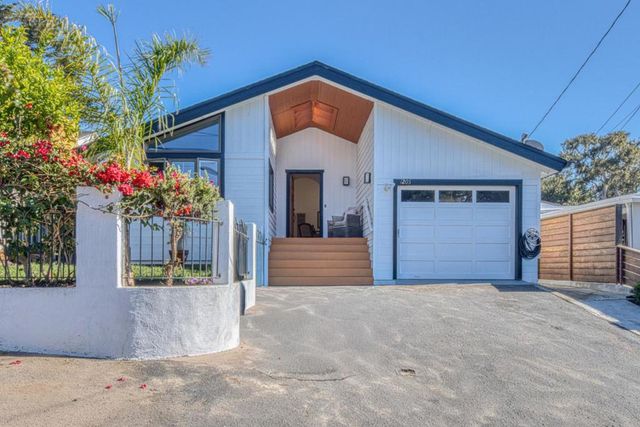 1205 Lincoln Avenue, Pacific Grove