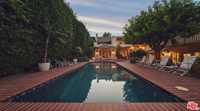 524 N Rockingham Avenue, Los Angeles