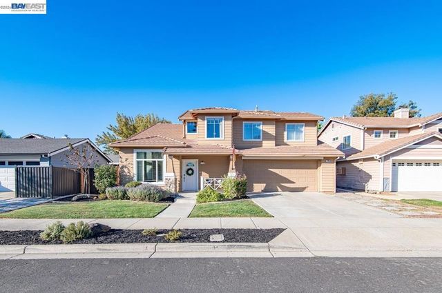 4785 Mills Dr, Brentwood