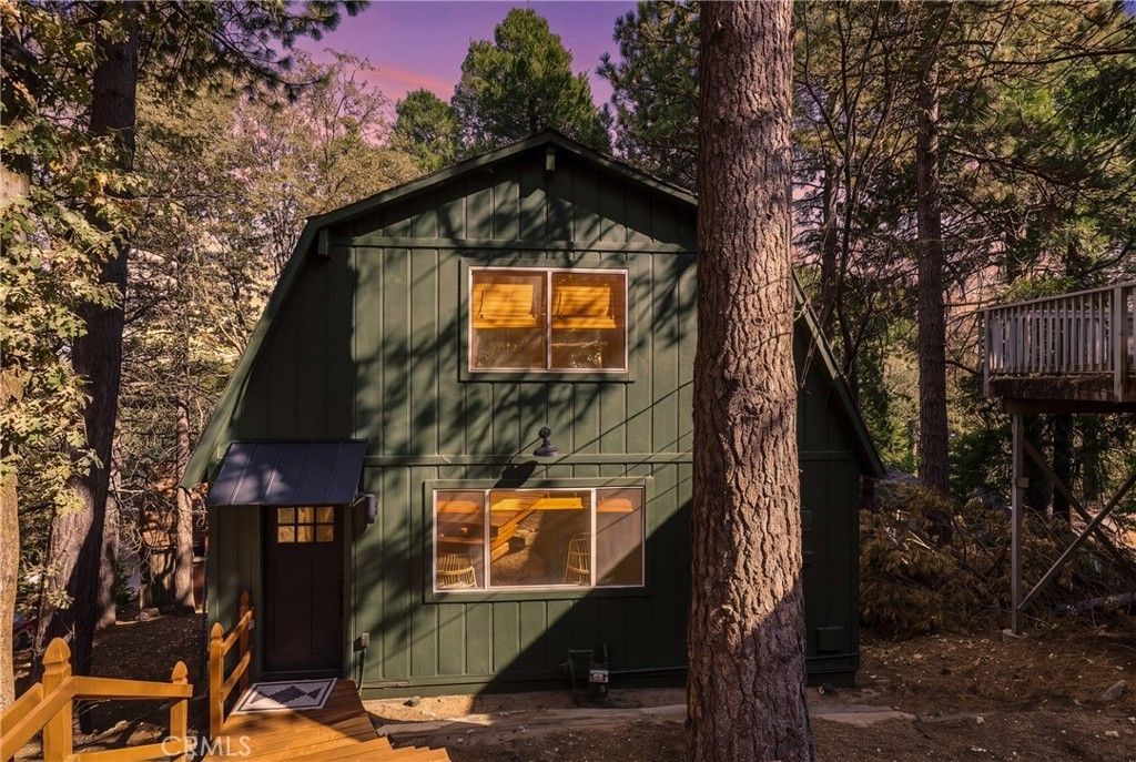 1144 Scenic, Rimforest