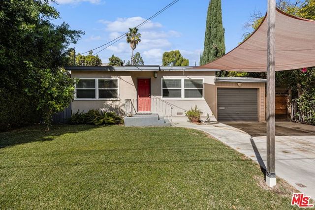 15217 Hartsook Street, Sherman Oaks
