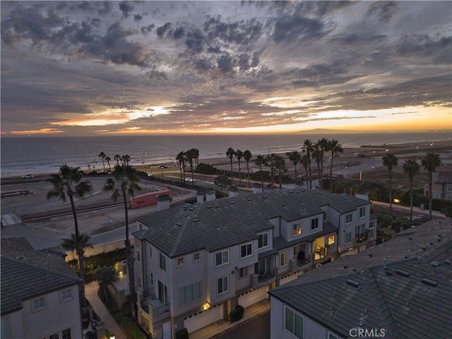 19261 Surfview Drive, Huntington Beach