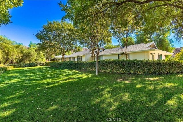 40542 Quiet Hills, Hemet