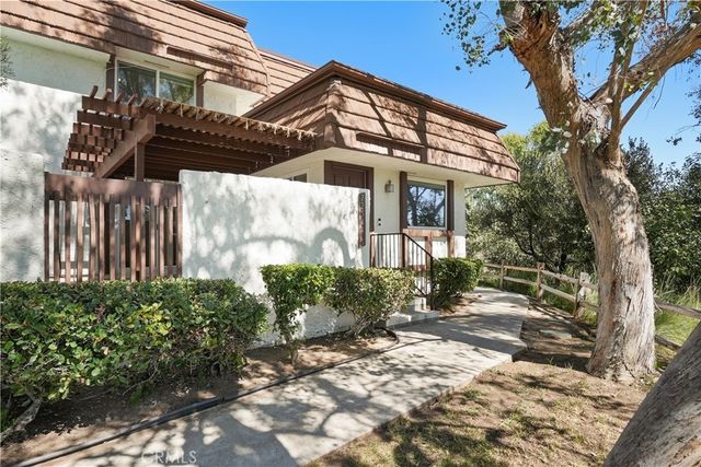 22544 Jeffrey Mark Court # 1, Chatsworth