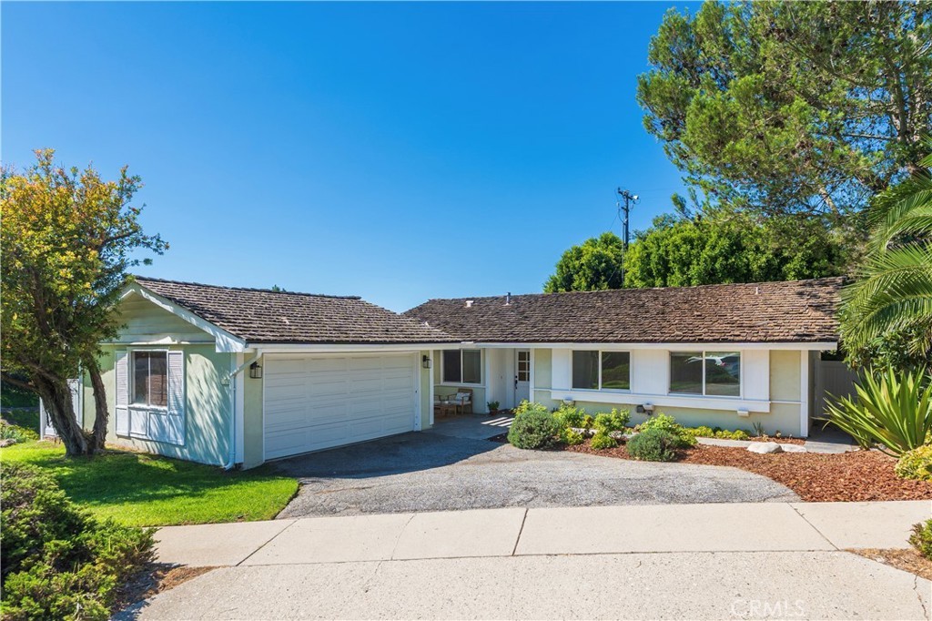 Photo of Listing #PV26219810