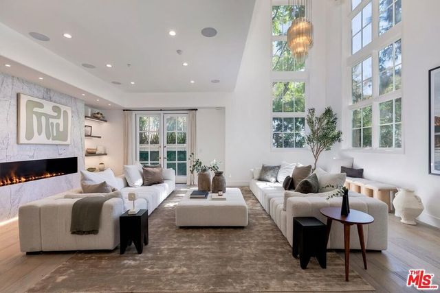 11500 San Vicente Boulevard # 221, Los Angeles