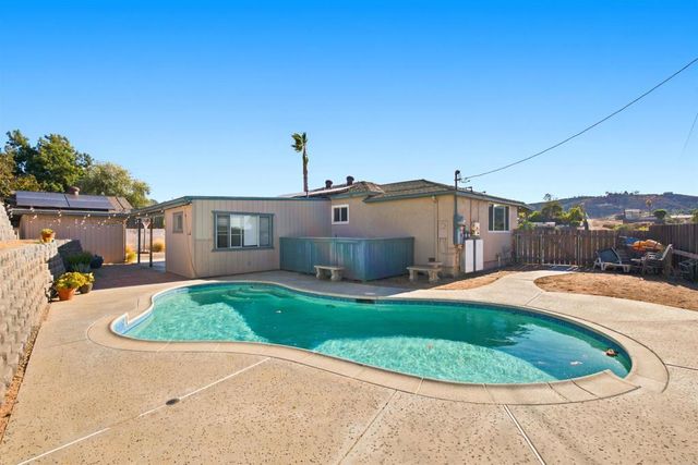 12038 Los Amigos Way, Lakeside