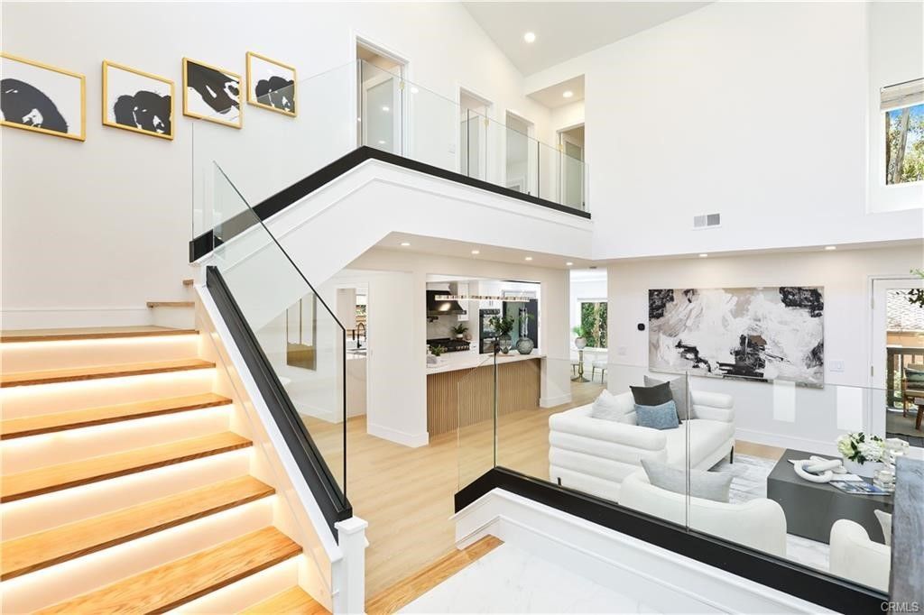 24802 Forest Knoll, Lake Forest