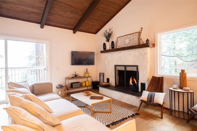24784 Bernard Drive, Crestline