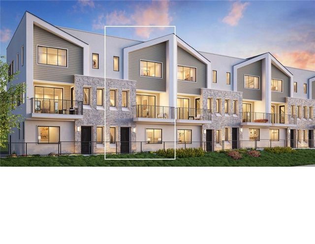 126 N Pacific Coast Highway, Redondo Beach