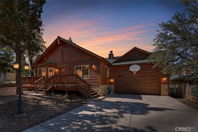 340 Santa Barbara Avenue, Sugarloaf