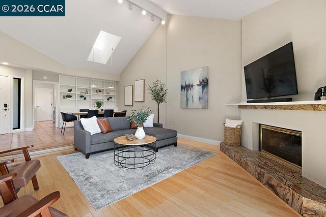1803 Lamplight Ct, Walnut Creek