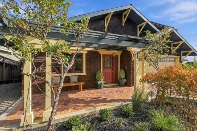 2304 Casa Bona Avenue, Belmont