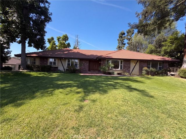 1319 N Baldwin Avenue, Arcadia