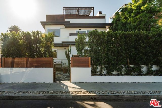 2325 Mckinley Avenue, Los Angeles