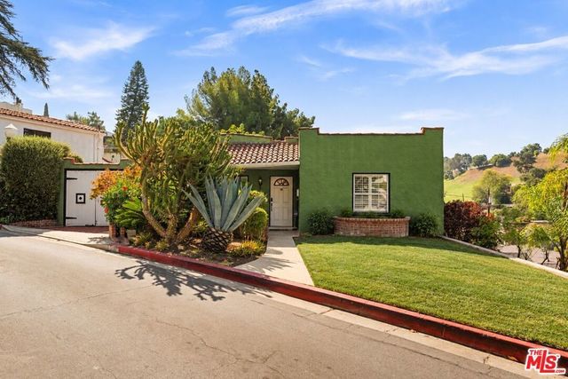 1540 Stanford Drive, Glendale