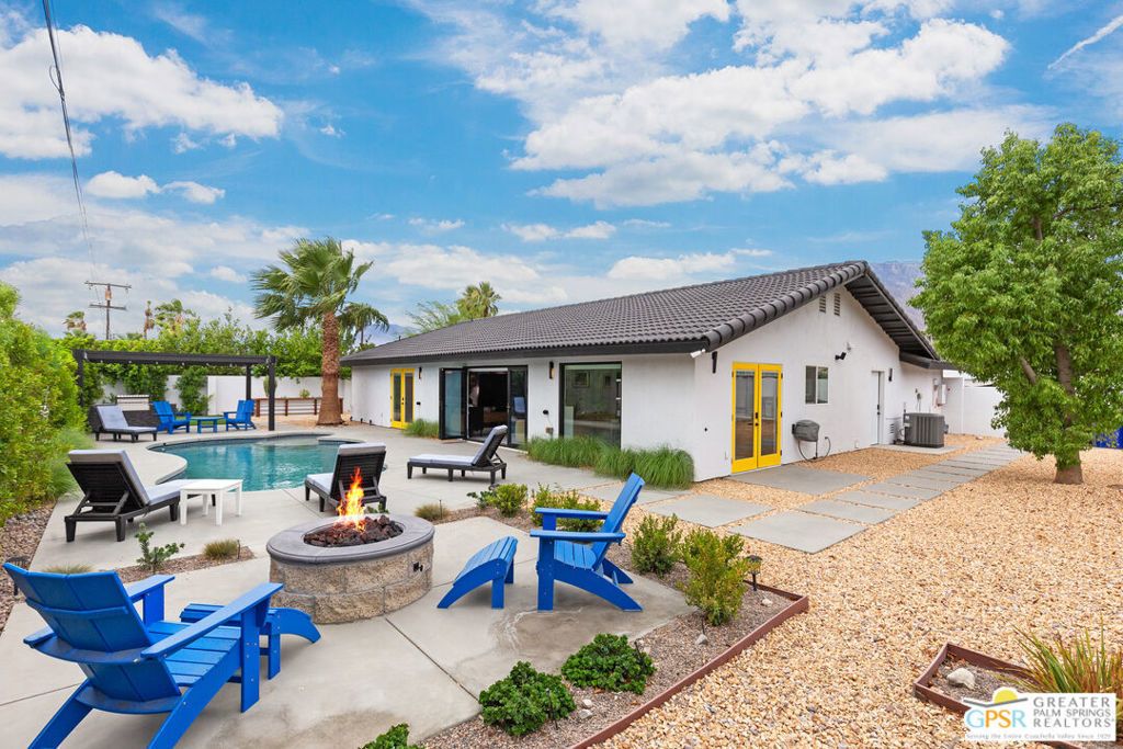 1980 N Los Alamos Road, Palm Springs