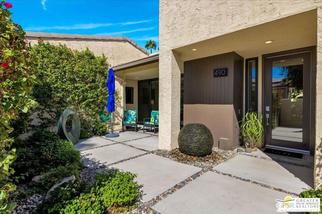 490 E Via Ensenada Circle, Palm Springs