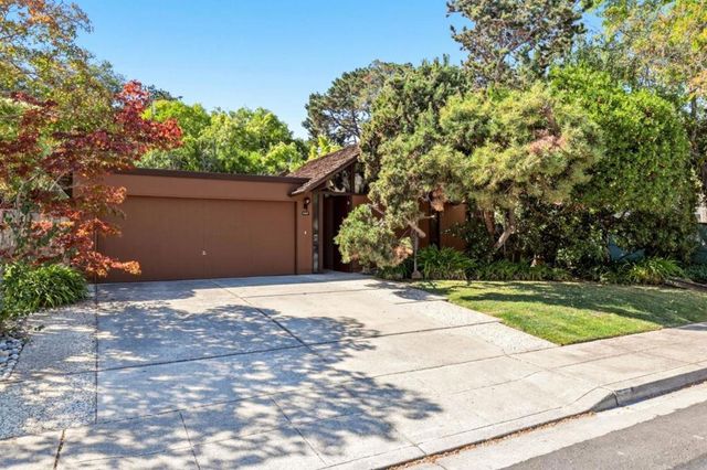 957 Eichler Drive, Mountain View