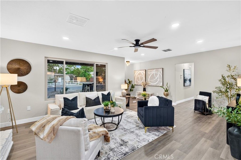 26201 Camas, Hemet