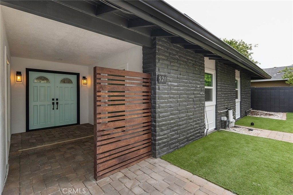 521 W Memory, Santa Ana