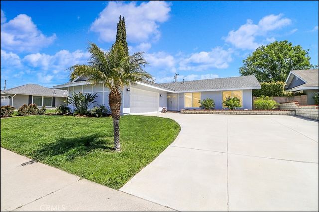 24136 Palmek, Lake Forest