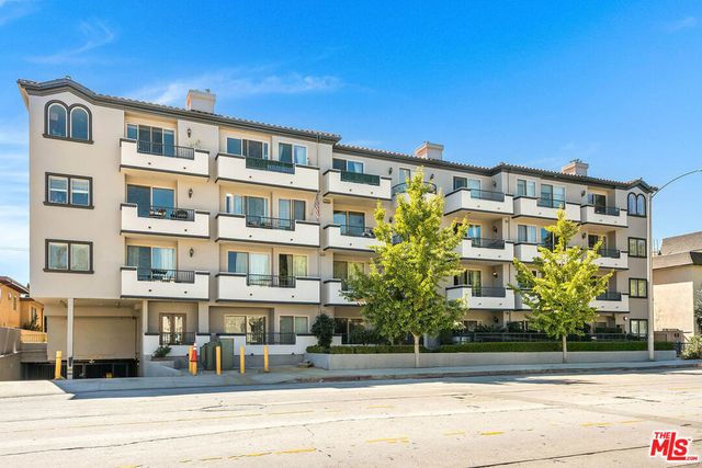 11218 Camarillo Street # 406, Toluca Lake