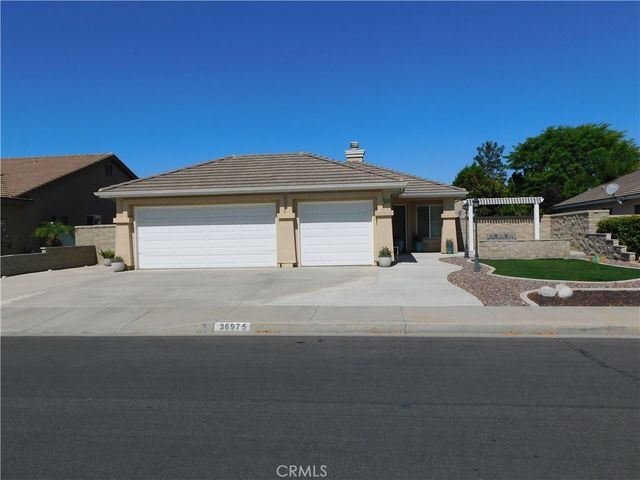 36975 Red Oak, Winchester